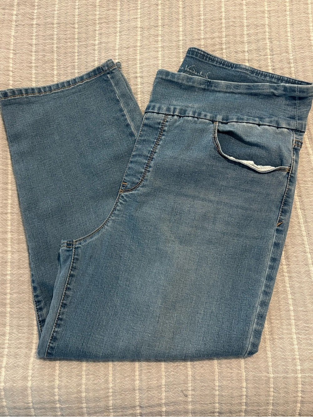 Gloria Vanderbilt Ladies Light Blue Straight Jeans